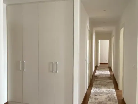 Izdavanje, trosoban stan, 121m², Savski Venac, Beograd - image 16