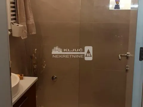 Izdavanje, kuća, 160m², Altina, Beograd - image 18