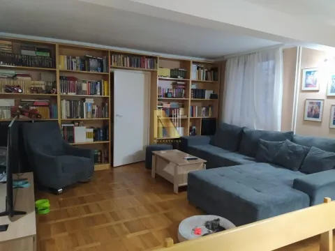 Prodaja, kuća, 129m², Sremska Kamenica, Petrovaradin - image 1