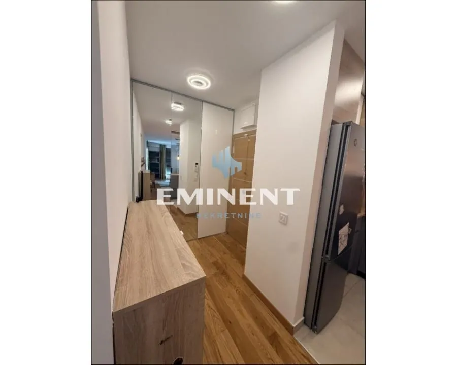 Izdavanje, trosoban stan, 72m², Voždovac Sve Podlokacije, Beograd