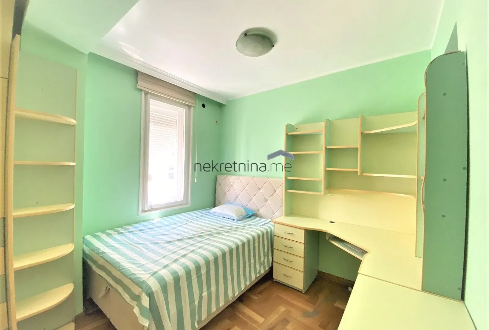Izdavanje, dvosoban stan, 90m², Centar, Podgorica