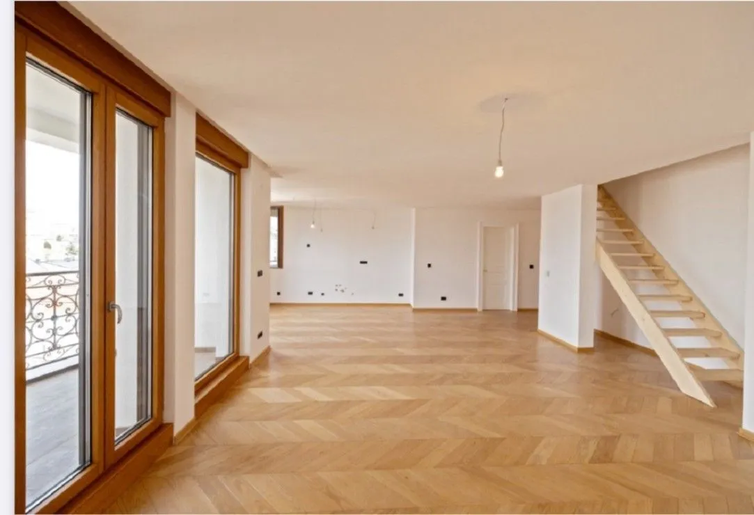 Prodaja, petosoban stan, 193m², Južni Bulevar, Vračar Sve Podlokacije