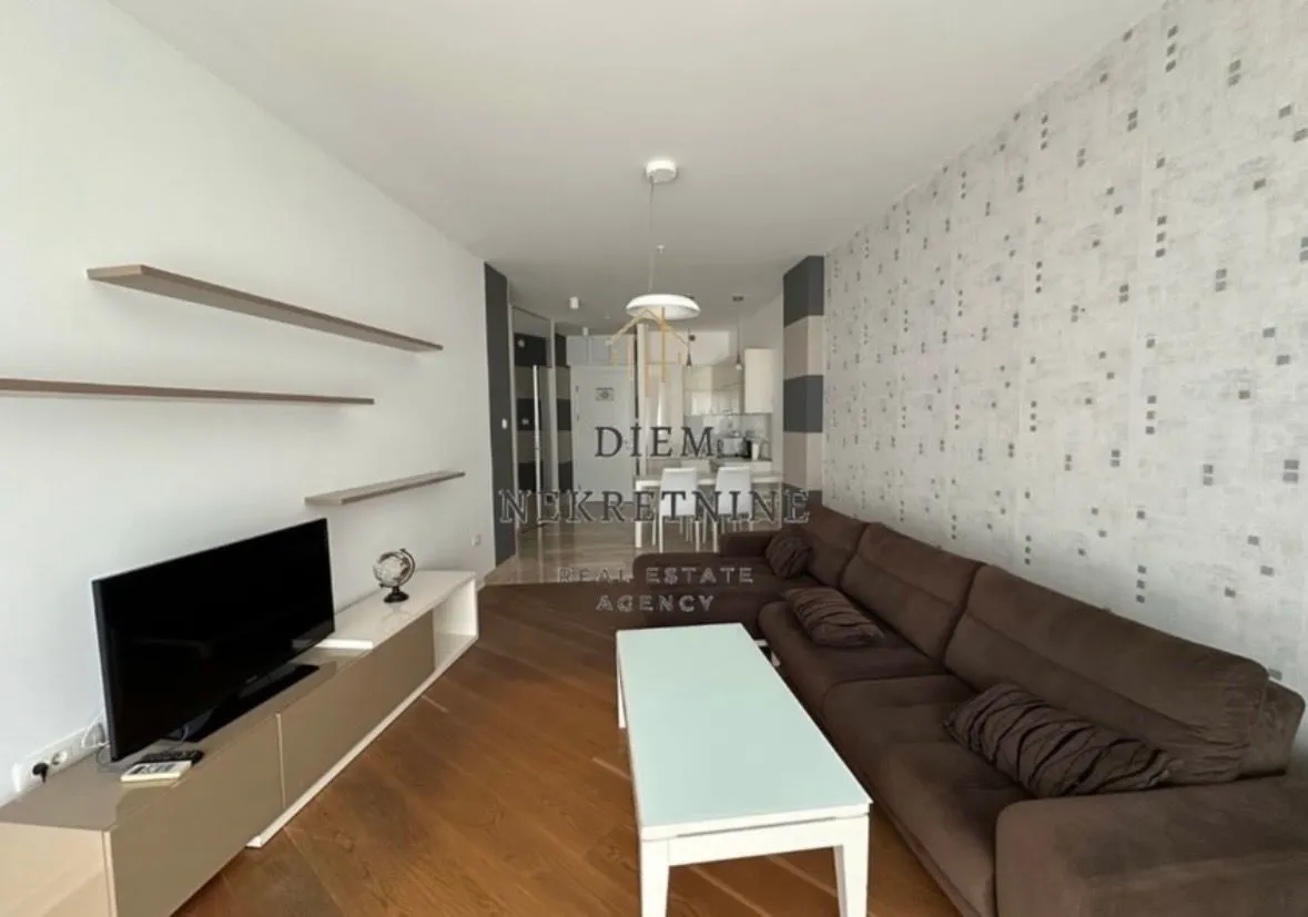 Rent, one bedroom apartment, 64m², Tree cane, Budva