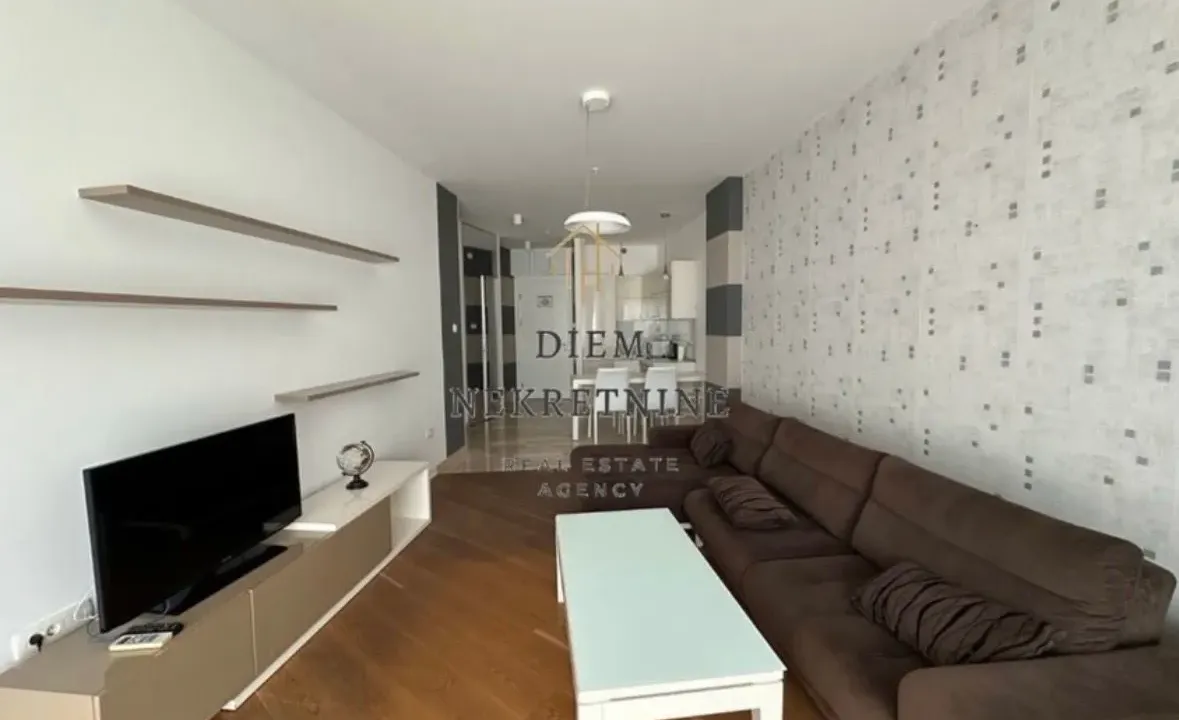 Rent, one bedroom apartment, 64m², Tre Canne, Budva