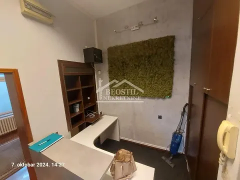 Rent, four bedroom apartment, 62m², Savski Venac, Beograd - image 11