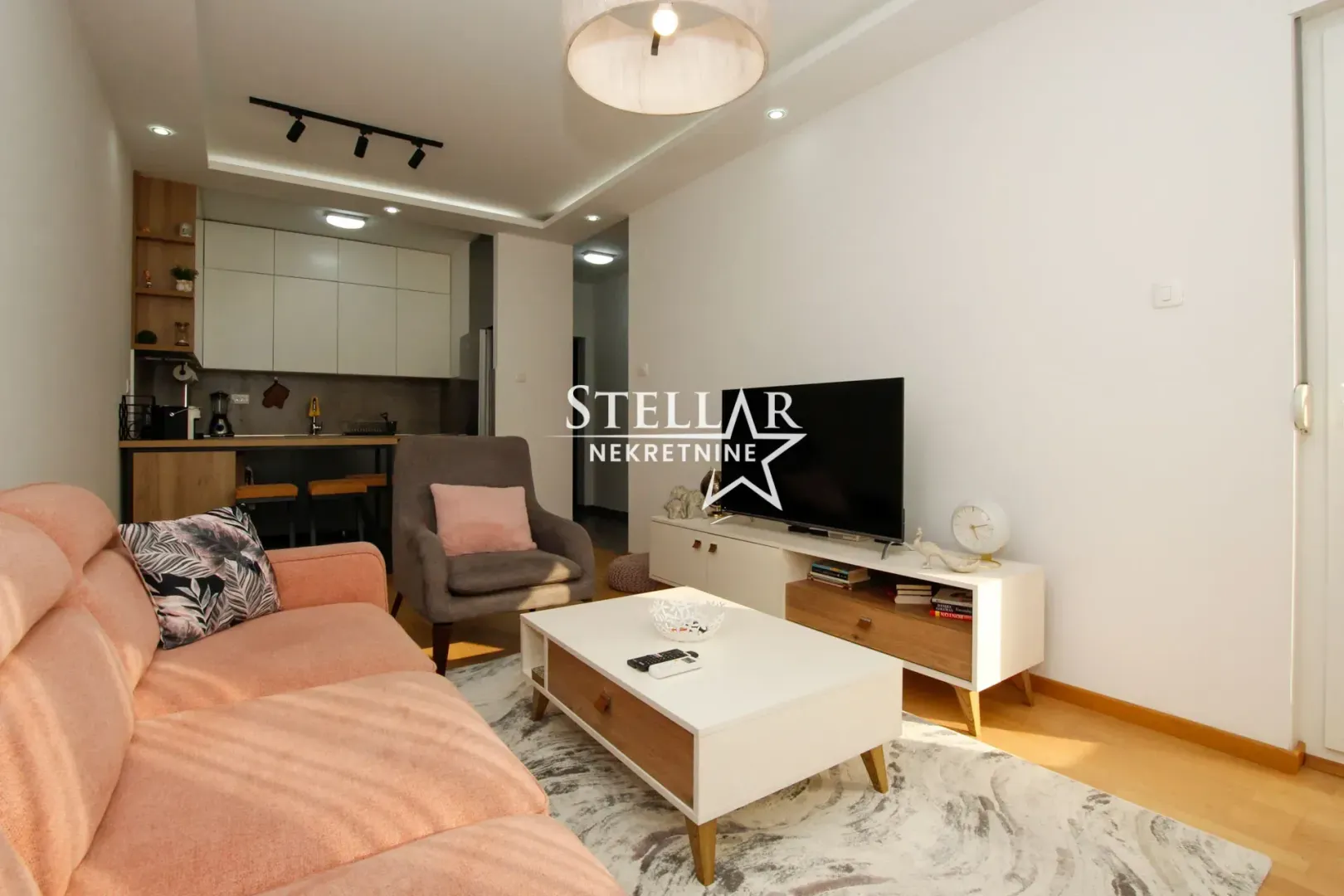 Rent, one bedroom apartment, 42m², Pobrežje, Podgorica