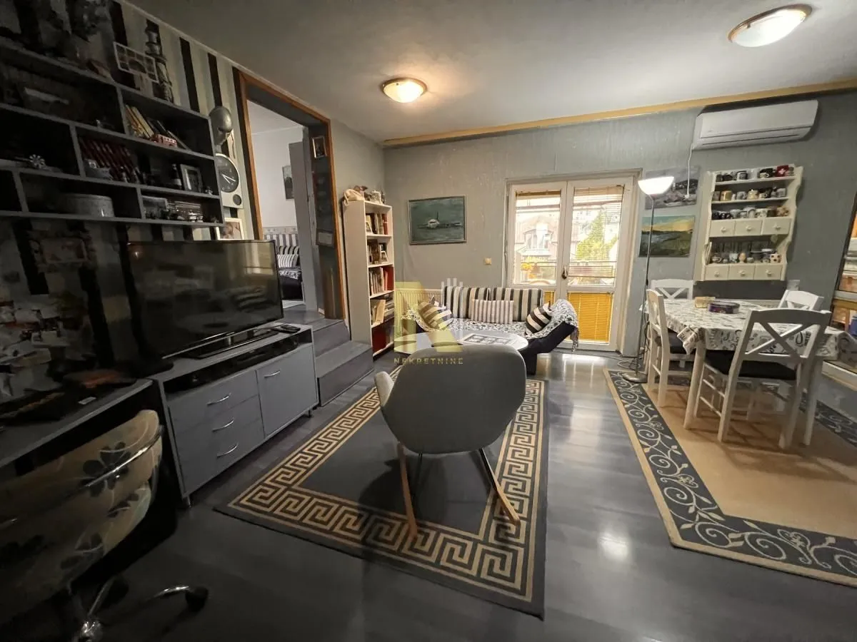 Prodaja, kuća, 114m², Adamovićevo Naselje, Novi Sad Sve Podlokacije