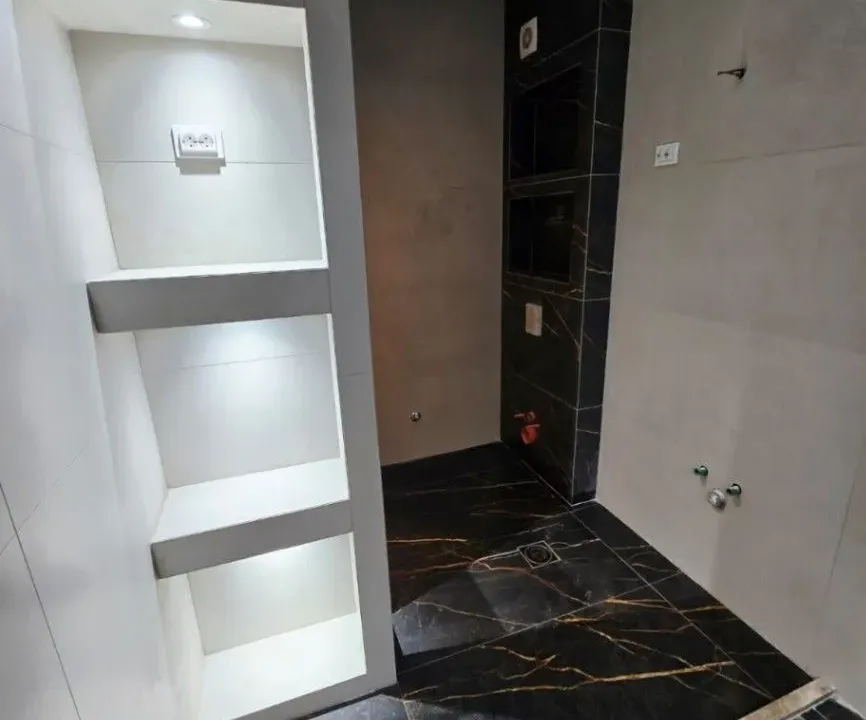 Prodaja, dvosoban stan, 72m², Stari Aerodrom, Podgorica