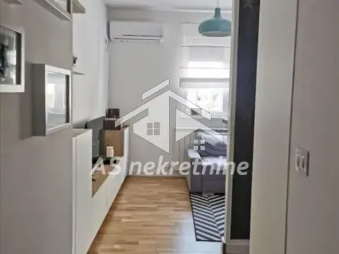 Izdavanje, dvosoban stan, 41m², Zemun Cara Dušana, Zemun Sve Podlokacije - image 12