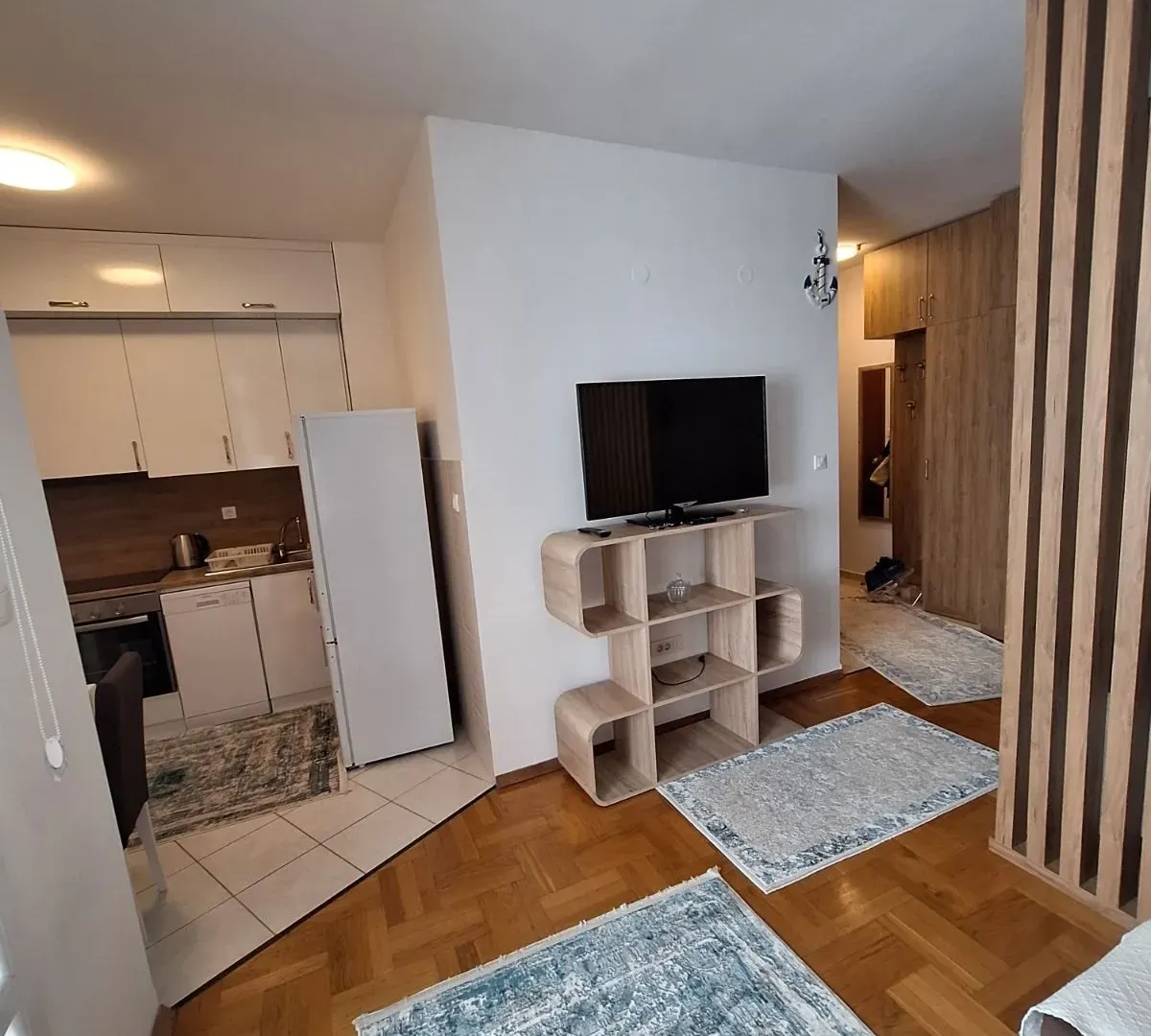 Rent, one bedroom apartment, 40m², Centar, Bar