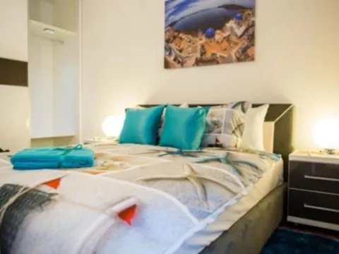 Rent, one bedroom apartment, 64m², Petrovac, Budva - image 8