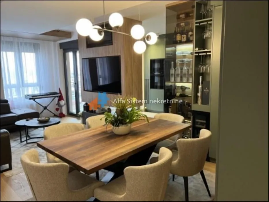 Rent, three bedroom apartment, 85m², Crveni Krst, Beograd
