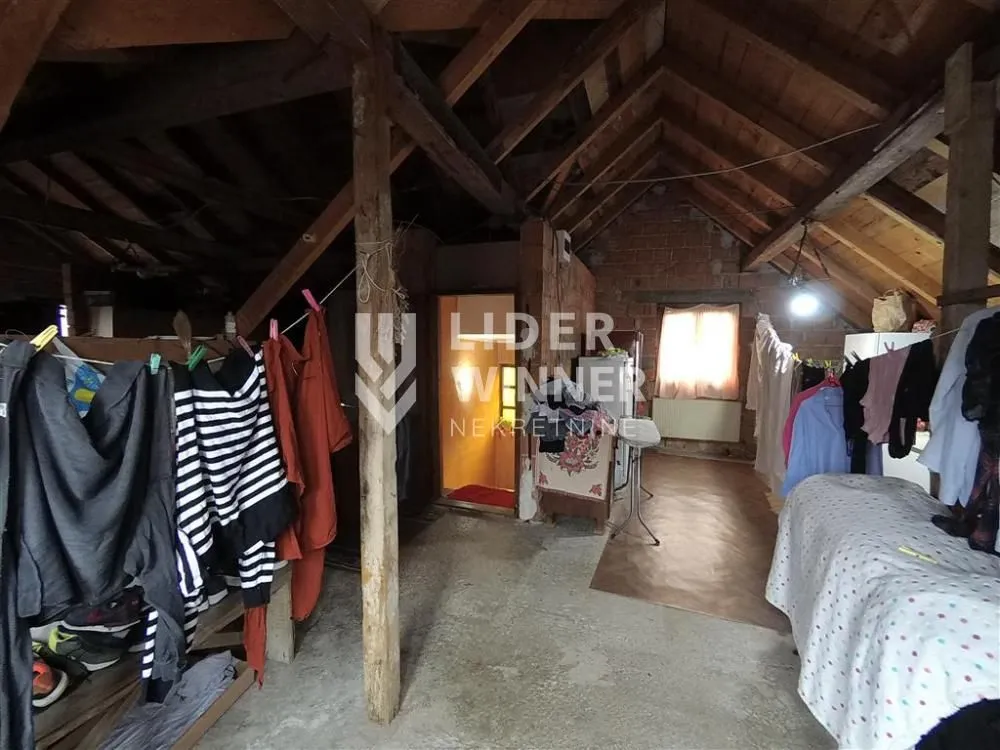 Prodaja, kuća, 214m², Zvezdarska Šuma, Zvezdara Sve Podlokacije