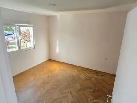 Rent, house, 85m², Gornja Gorica, Podgorica - image 5