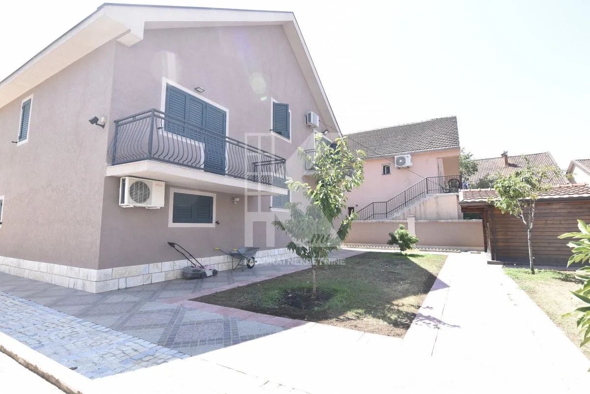 Rent, house, 200m², Stari Aerodrom, Podgorica