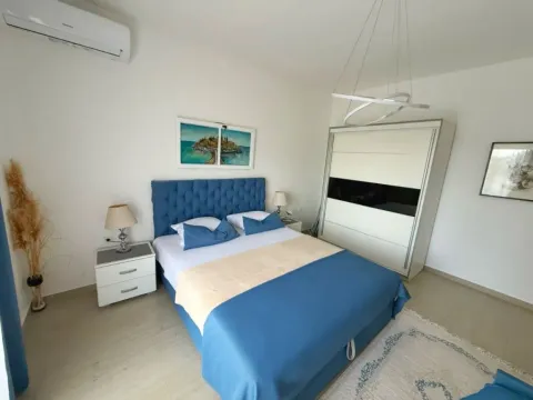 Izdavanje, dvosoban stan, 70m², Bečići, Budva - image 9