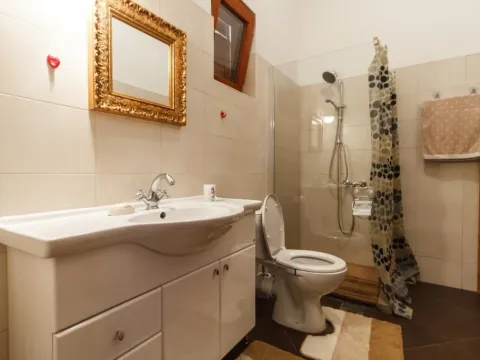 Prodaja, kuća, 210m², Zagora, Kotor - image 19