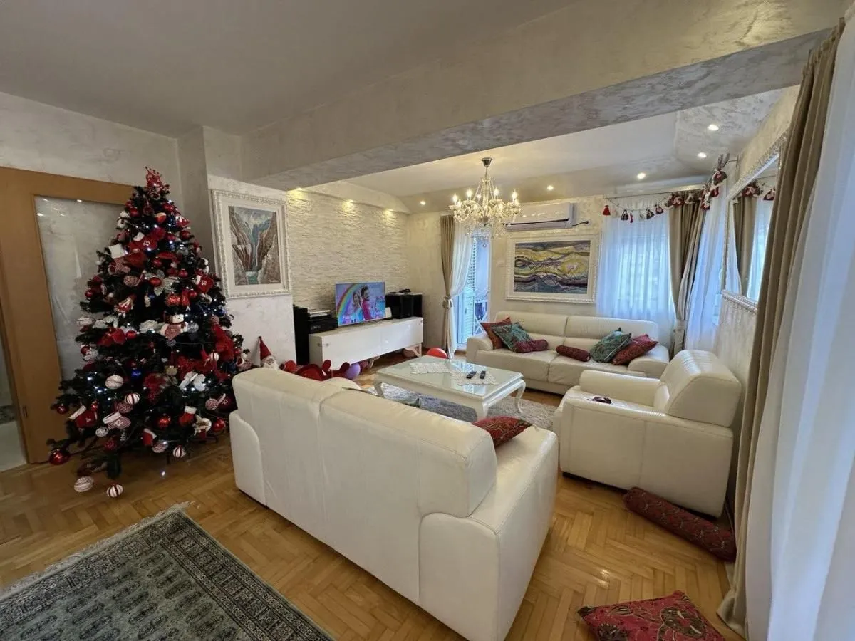 Prodaja, dvosoban stan, 90m², Budva, Crna Gora