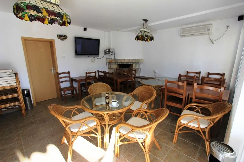 Prodaja, ugostiteljski objekat, 480m², Sutomore, Bar