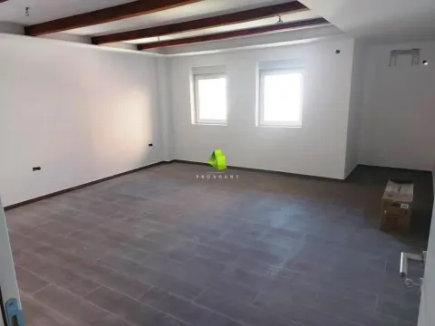 Rent, office space, 240m², Medijana, Niš - image 7