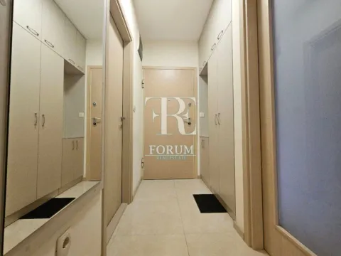 Izdavanje, jednosoban stan, 50m², City Kvart, Podgorica - image 4