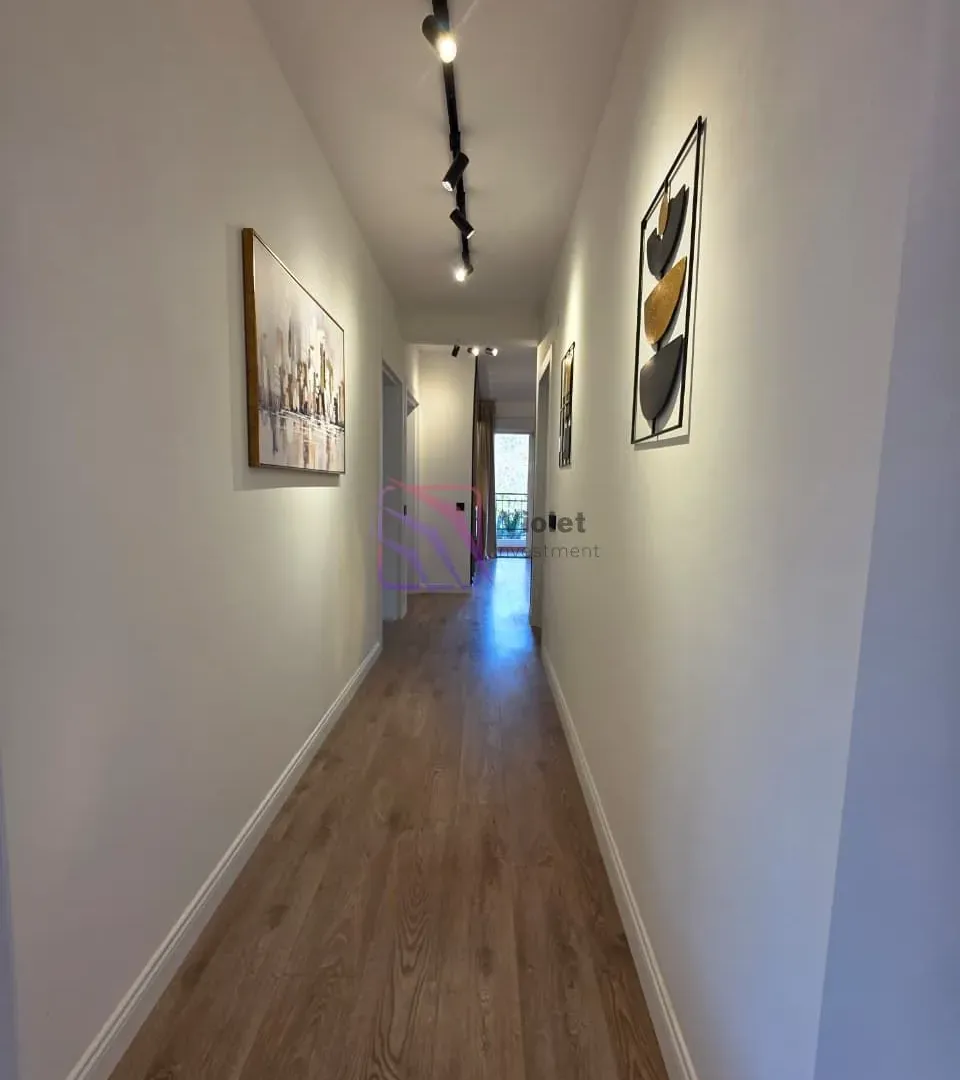 Prodaja, trosoban stan, 107m², Bečići, Budva