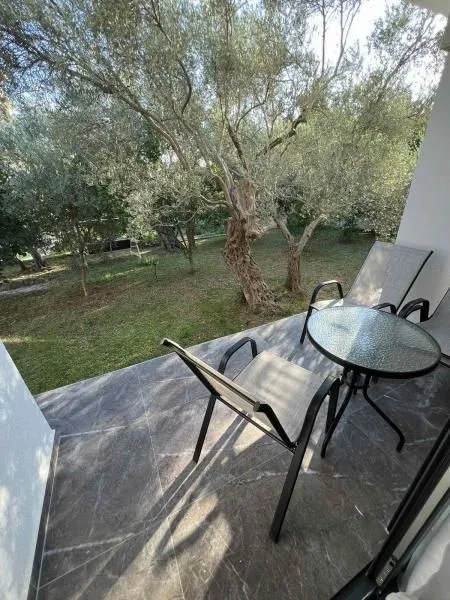 Izdavanje, jednosoban stan, 50m², Bar, Crna Gora