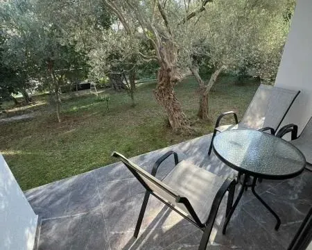 Izdavanje, jednosoban stan, 50m², Bar, Crna Gora