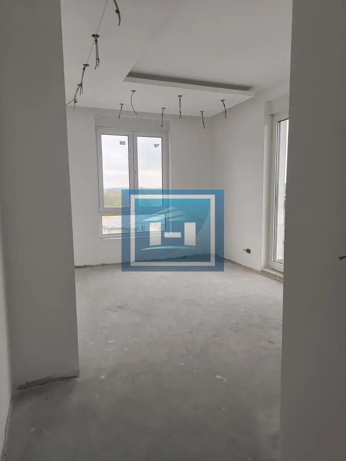 Sale, apartment, 500m², Centar, Ćuprija