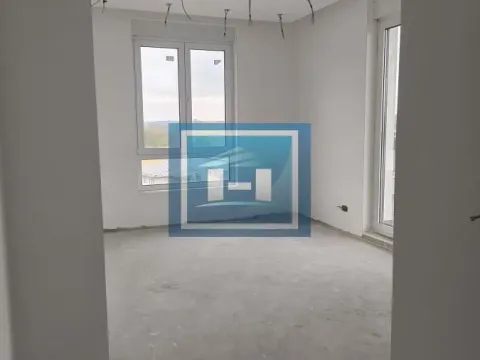 Prodaja, stan, 500m², Centar, Ćuprija - image 7