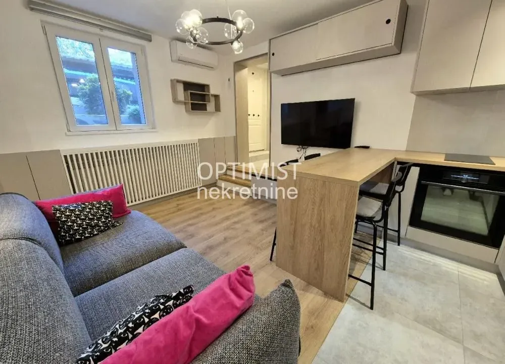 Rent, two bedroom apartment, 50m², Äukarica, Beograd