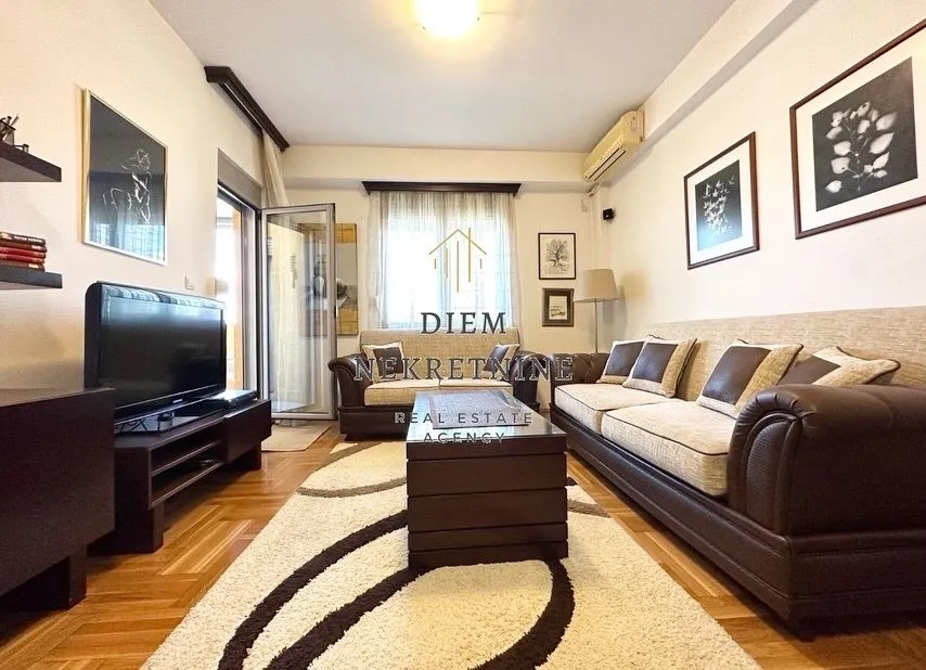 Izdavanje, jednosoban stan, 60m², Stari Aerodrom, Podgorica