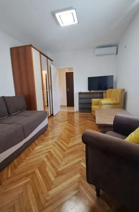 Rent, studio apartment, 32m², Blok 6, Podgorica