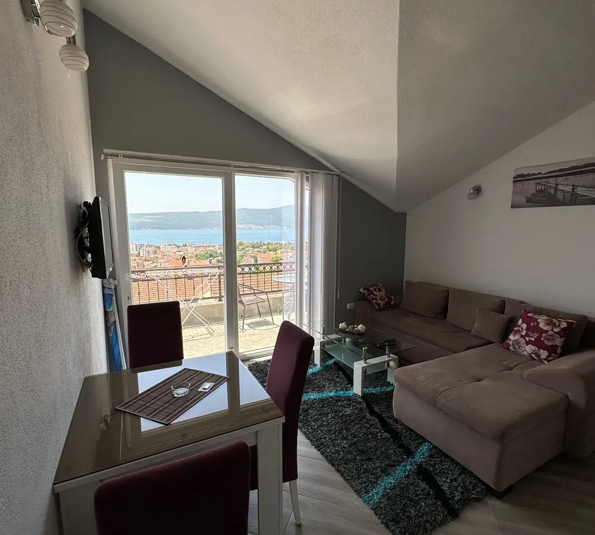Rent, one bedroom apartment, 40m², Mažina, Tivat
