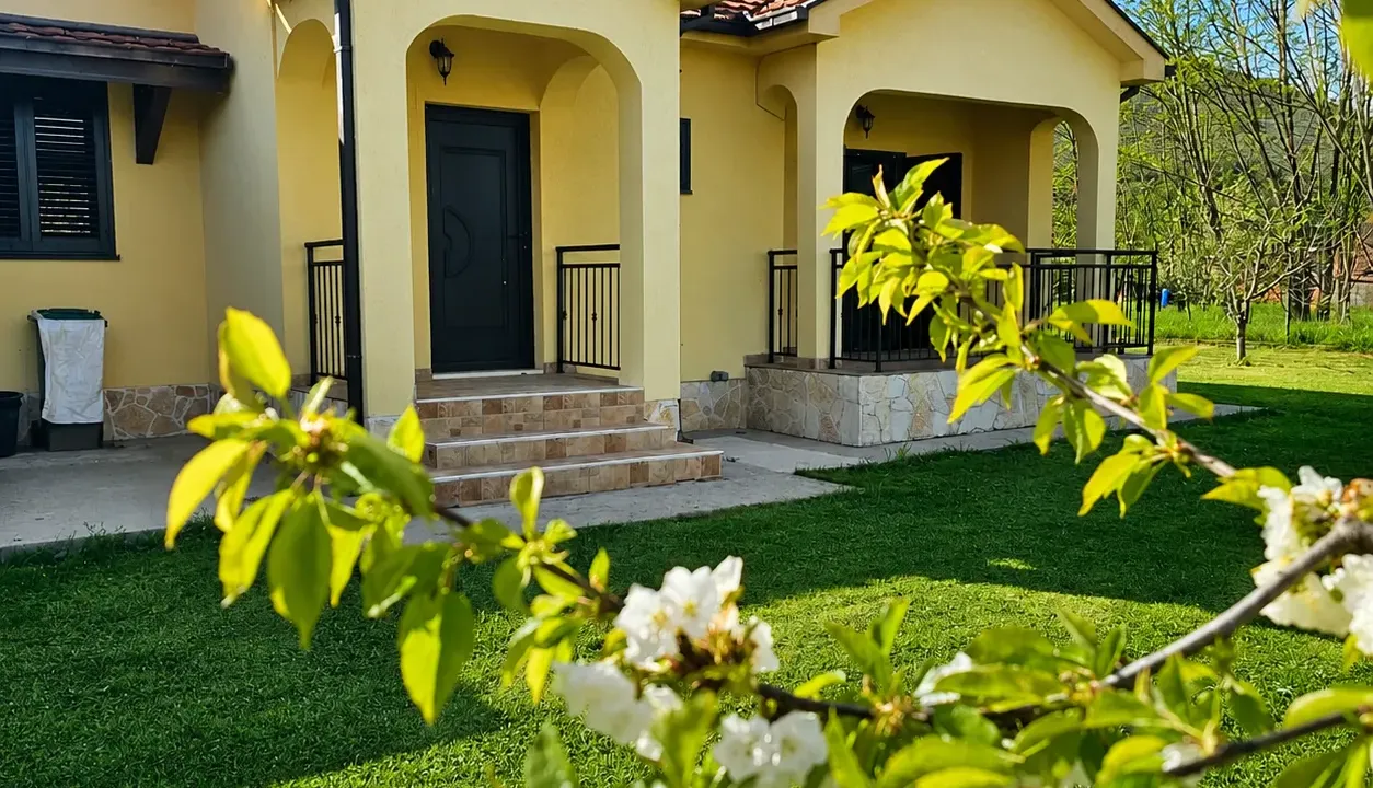 Rent, house, 128m², Podgorica, Crna Gora