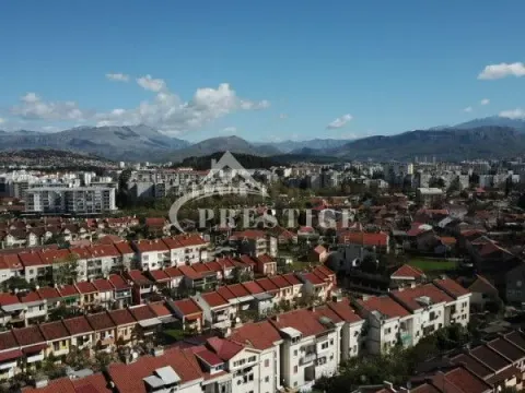 Prodaja, poslovni prostor, 388m², Centar, Podgorica - image 2