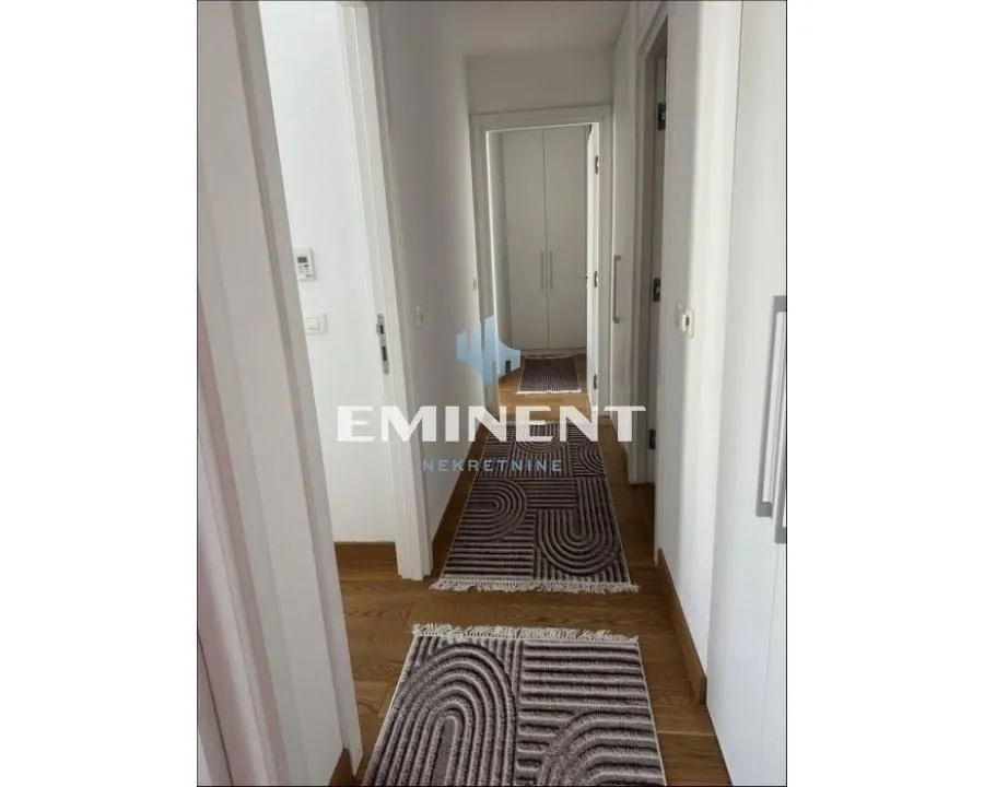 Rent, four bedroom apartment, 124m², Savski Venac, Beograd