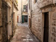 Sale, house, 300m², Kotor, Crna Gora - image 4