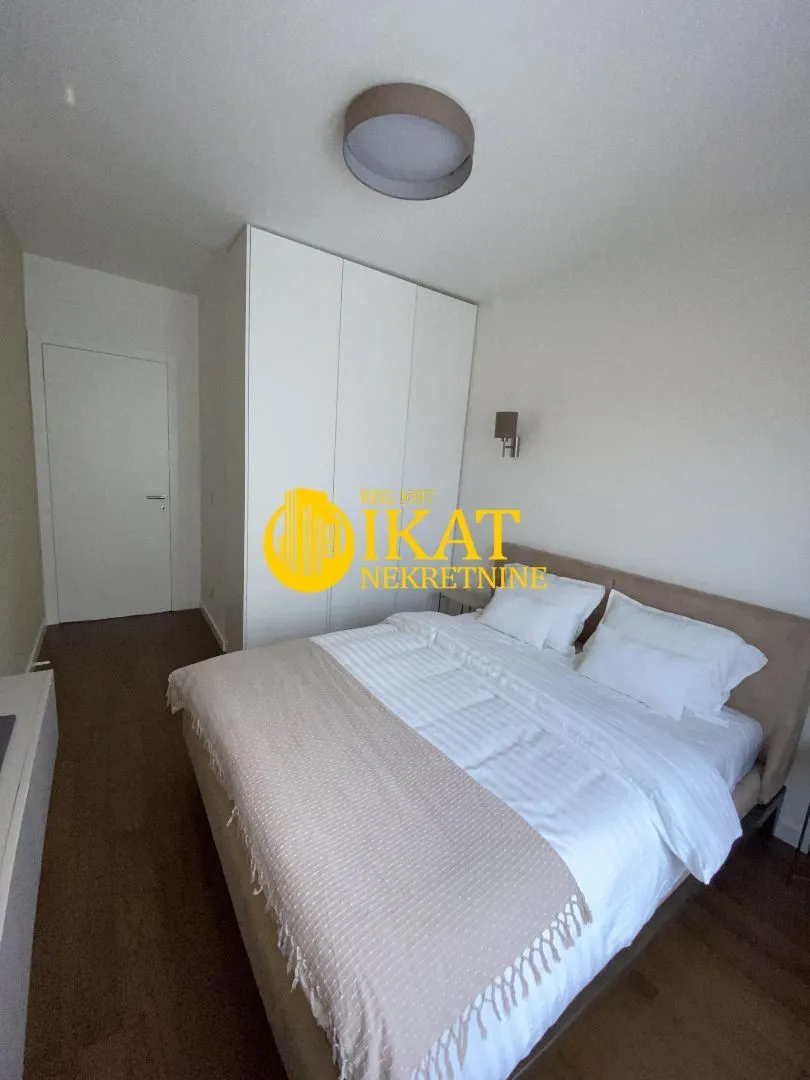 Izdavanje, dvosoban stan, 42m², Čubura, Beograd