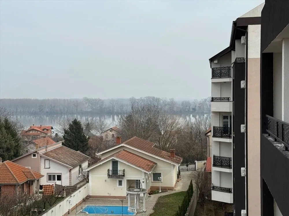 Prodaja, trosoban stan, 65m², Novi Banovci, Stara Pazova