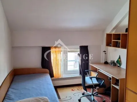 Prodaja, trosoban stan, 87m², Stari Aerodrom, Podgorica - image 10