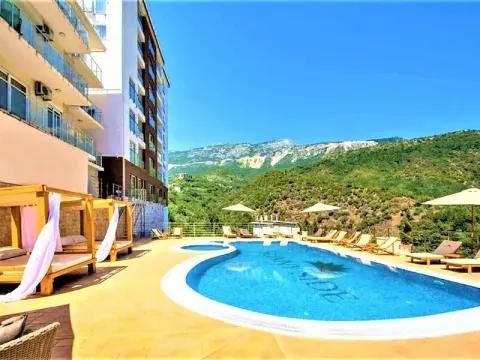 Sale, one bedroom apartment, 51m², Bečići, Budva - image 2