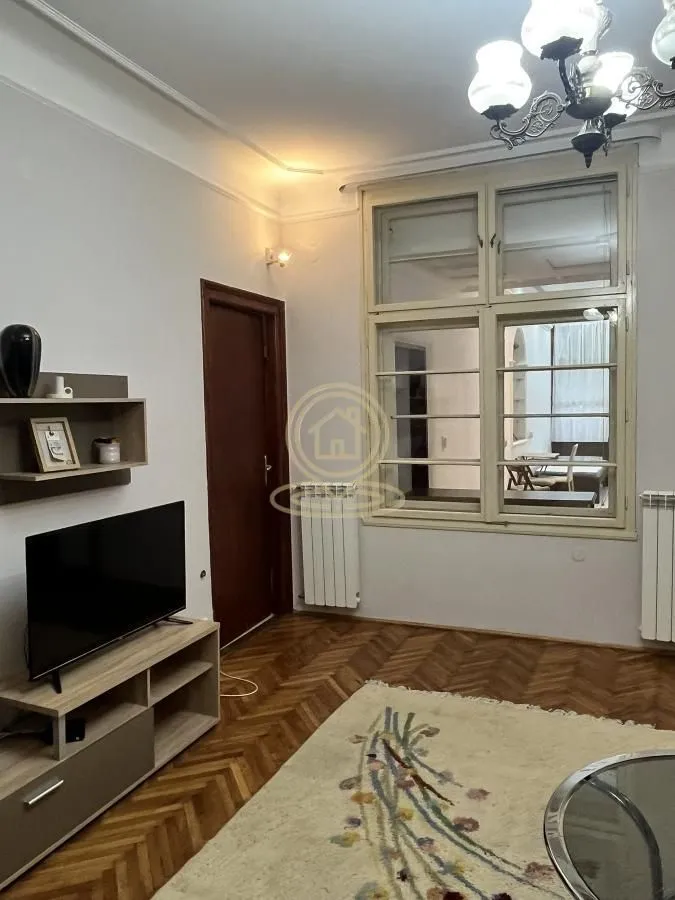 Rent, four bedroom apartment, 120m², Stari Grad, Beograd