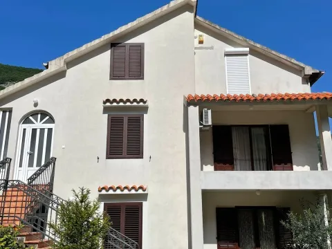 Sale, house, 300m², Škaljari, Kotor - image 1