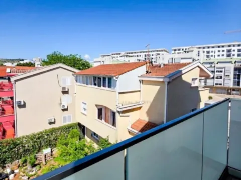 Izdavanje, garsonjera, 22m², City Kvart, Podgorica - image 7