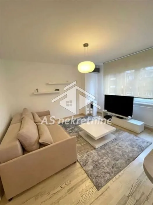 Izdavanje, dvosoban stan, 63m², Sarajevska, Beograd