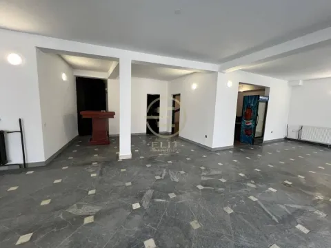 Izdavanje, poslovni prostor, 142m², Rotkvarija, Novi Sad Sve Podlokacije - image 9