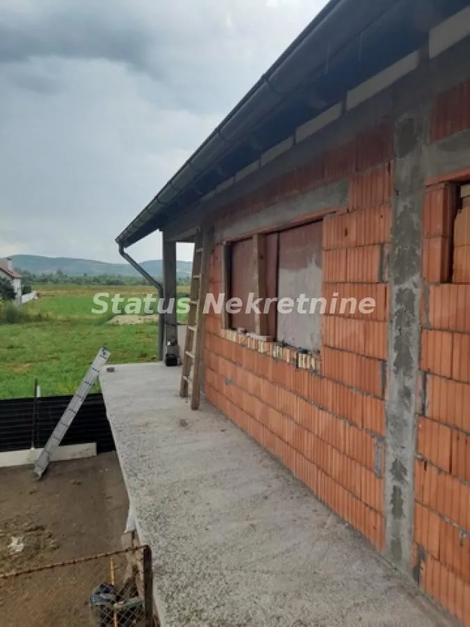 Prodaja, kuća, 160m², Futog, Novi Sad Sve Podlokacije