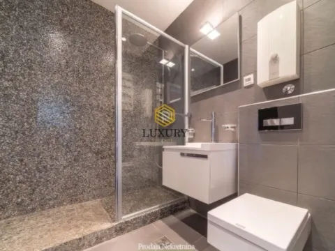 Izdavanje, trosoban stan, 140m², Preko Morače, Podgorica - image 7