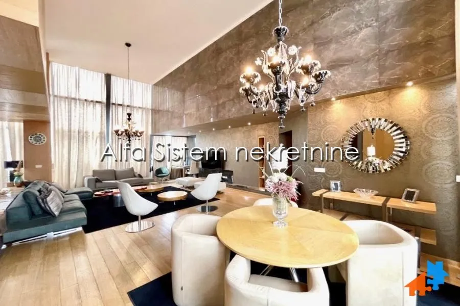 Izdavanje, dvosoban stan, 209m², Kalenić Pijaca, Vračar Sve Podlokacije